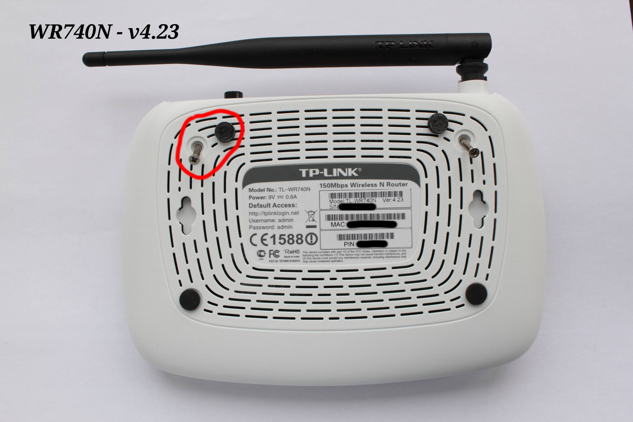 TL-WR740N v4.23 case back view when opening